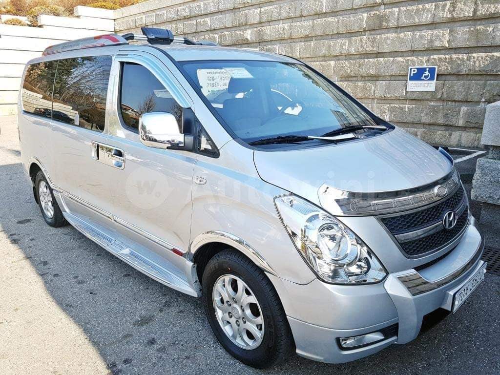 Hyundai_Grand_Starex.jpg